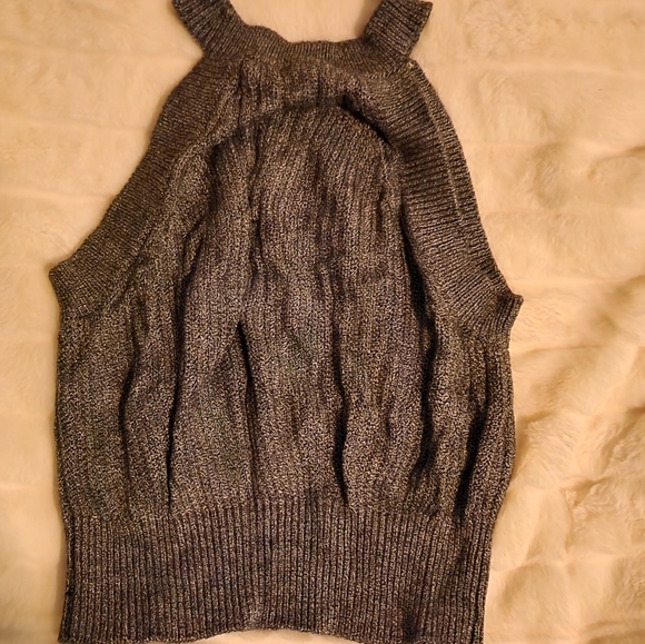 Crop Top - Picture 1 of 2